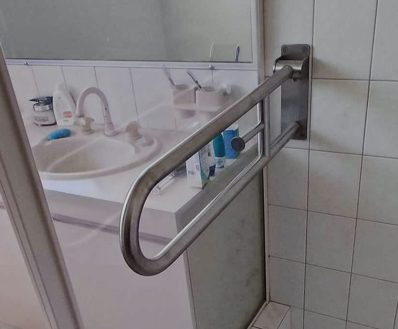 Drop-down support rail supplied and installed in Hillarys, Perth